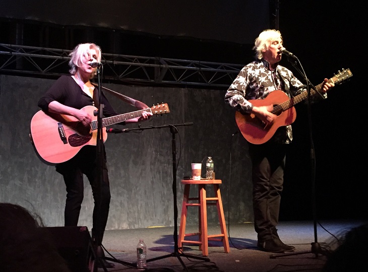 Post image for Robyn Hitchcock – Live at Arts at The Armory – Somerville, MA – REVIEW